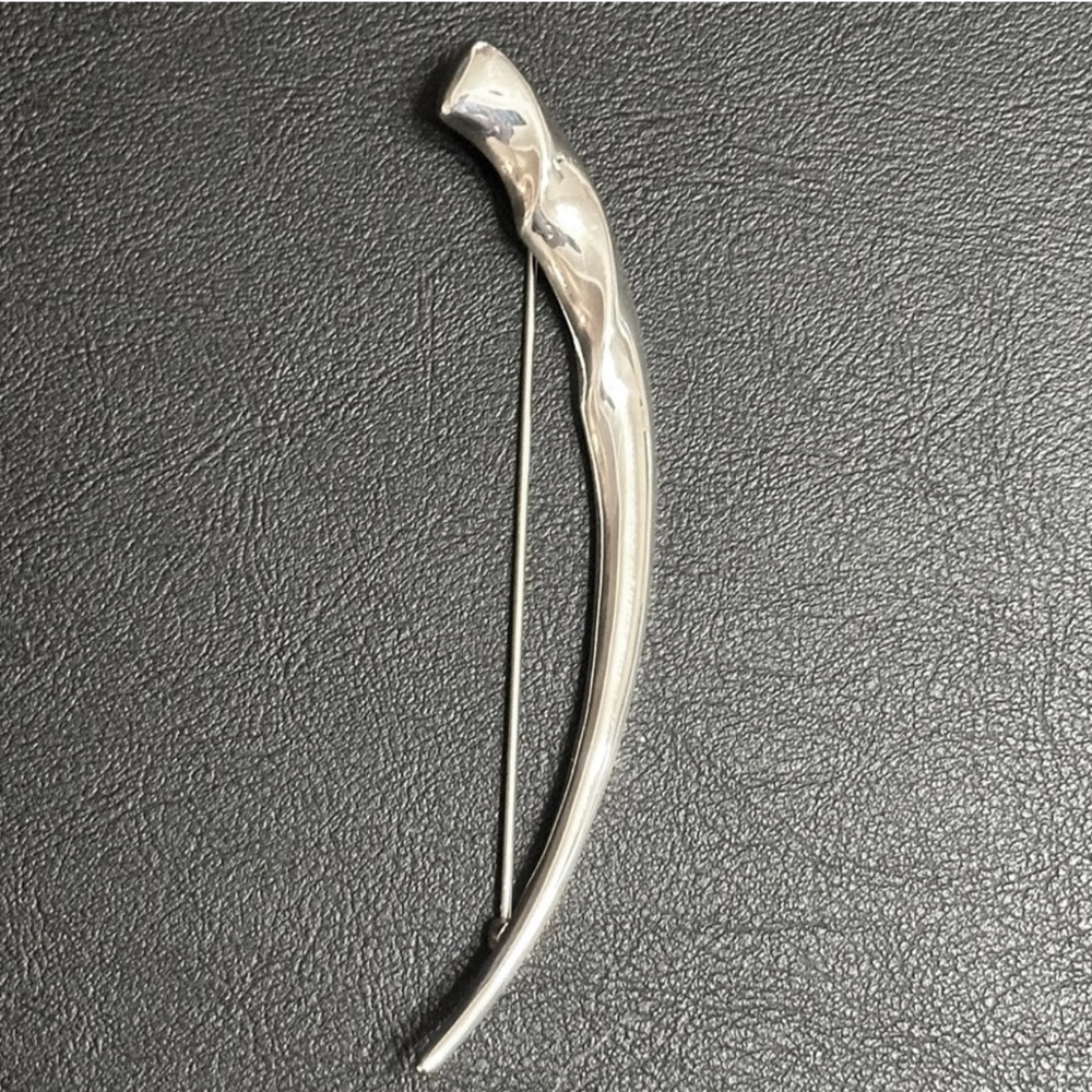 Vintage abstract “Elephant Tusk” brooch